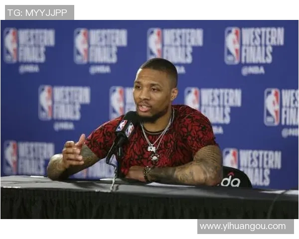 利拉德回应外界质疑 坚持专注比赛全力以赴